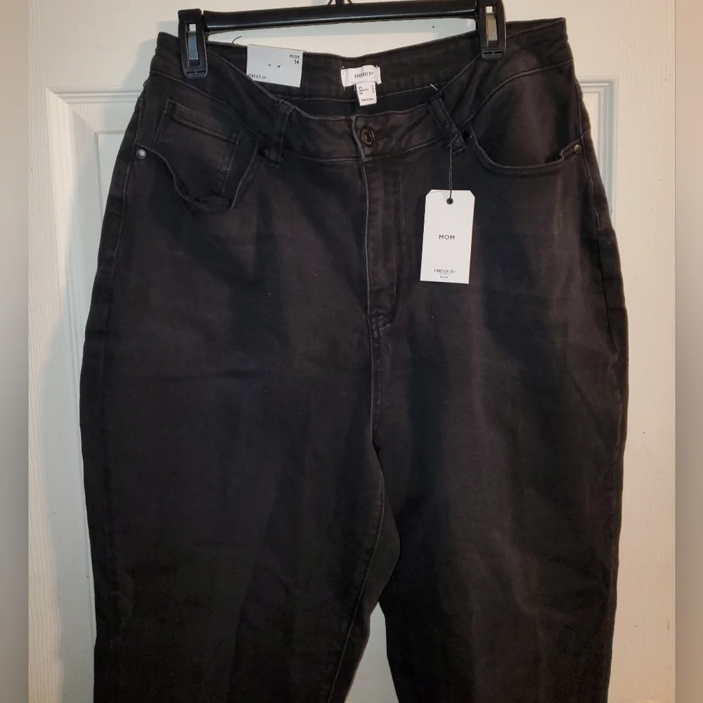 5 for $25 | NWT Forever 21 + Plus High Waisted Tapered Leg Denim Mom Jeans - Picture 6 of 12